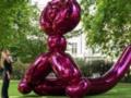 Выручку от продажи скульптуры Кунса Balloon Monkey направят на протезирование пострадавших украинцев