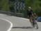 Вылетел с трассы прямо в обрыв: звездный велогонщик попал в ужасную аварию во время этапа Вуэльты