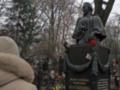 Ужас и шок: неизвестные вандалы изуродовали памятник Лесе Украинке