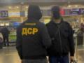 Полиция депортировала в Азербайджан криминального авторитета, попавшего под санкции СНБО
