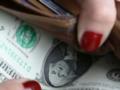 В украинских банках ощутимо переписали курс: сколько теперь стоит доллар