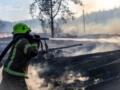 Лесной пожар возле Изюма распространяется