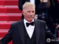 На 70-летнего Кевина Костнера подали в суд из-за инцидента на съемочной площадке: кто и в чем обвиняет звезду  Телохранителя 