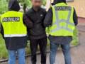 Угрожали гранатой: в Киеве двое иностранцев терроризировали прохожего