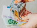 Украинцам рассказали, в какой валюте лучше держать деньги: что происходит на рынке