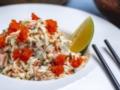 Крабовый салат из двух ингредиентов по вкусу как суши: готовится без майонеза