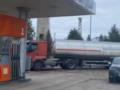 На АЗС украинцам вместо бензина заливали фальсификат: где продавали  бодягу 