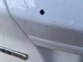 В Киеве неизвестный открыл огонь по машине ветерана ВСУ с ребенком внутри