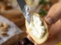 Домашний крем-сыр из двух ингредиентов: рецепт за копейки