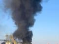В порту Черноморска вспыхнул мощный пожар