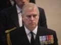 С Виндзорского замка сняли герб принца Эндрю
