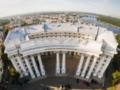 Россияне повредили здание МИД в центре Киева