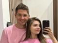 Владимир Остапчук сыграл свадьбу перед переездом в Канаду: где состоялось празднование и как выглядело платье невесты.