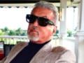 Сильвестр Сталлоне появился с тростью