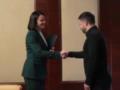  Сказал Лукашенко, а приехала Тихановская : Зеленский прокомментировал предложение встречи президентов Украины и Беларуси