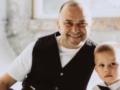 Виктор Павлик с 4-летним сыном снялись на байке в стильных косухах