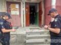 В Хмельницком мужчина ранил полицейского во время проверки документов