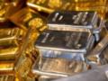 Россия рекордно распродает золото, чтобы наполнить бюджет