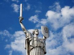 В Киеве возникла проблема с демонтажем самого крупного в Украине герба СССР