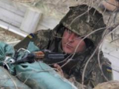 Боевики в понедельник 31 раз открывали огонь, трое военных ранены