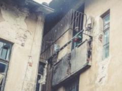 На Тернопольщине рухнул балкон жилого дома, пострадали два человека