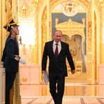  Лезут туда, куда не надо лезть : профессор из США пояснил, как режим в РФ уничтожает себя
