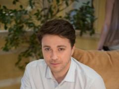 Ведущий  Сніданку.Вихідний  Попов отпраздновал день рождения на съемках нового сериала