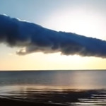 Уникальный феномен над Азовским морем сняли на видео