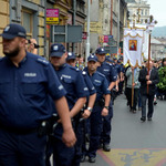 Polish radicals staged attacks on the procession of Ukrainians: photos and videos were published
