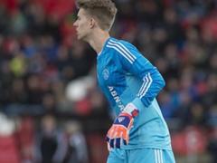 Ден Хааг подписал сына ван дер Сара