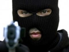 У Києві невідомі пограбували будинок, зв язавши дітей скотчем