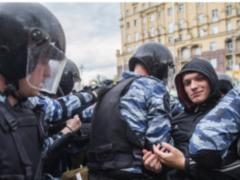 Мітинги проти корупції в Москві і Петербурзі закінчилися затриманням