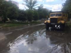 В Одесі прорвало трубу, без води залишилися 150 тисяч осіб
