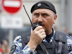 Фотофакт: Бывший командир киевского  Беркута  уже разгоняет митинги в Москве