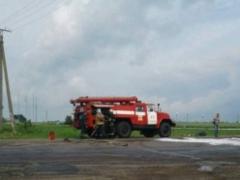 В Львовской области перевернулся грузовик с неизвестным веществом