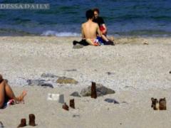 На одеських пляжах у воді і на піску підстерігає смертельна небезпека