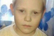 «Пив з болота, їв траву». Знайденого в лісі чотирирічного Дмитрика Пєскова доставили в лікарню азбесту