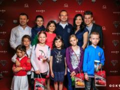 Падалко з сім єю, Вітвіцька з чоловіком і Осадча оцінили новий мультик  Тачки 3 
