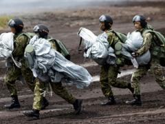 Япония вооружается без США