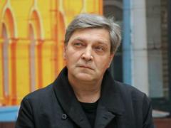  Не жарить на покрышках милиционеров . Невзоров предложил вариант новой присяги россиянина