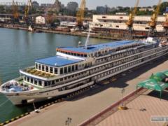 Теплоход Принцесса Днепра будет возить туристов из Одессы в Киев