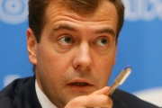 Дмитрий Медведев поручил создать новые места в школах СКФО