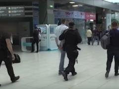 Копы в столичном аэропорту взяли с поличным торговцев людьми