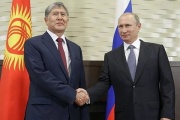 Путін подякував Атамбаєва за підтримку російської мови в Киргизії