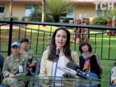 Анджеліна Джолі підняла питання сексуального насильства військових над біженцями