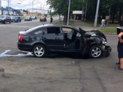 Две сорокалетние автоледи устроили ДТП на Новых домах в Харькове