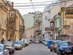 Асфальт в Воронцовском переулке хотят заменить брусчаткой