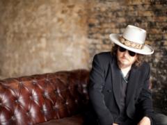 Zucchero в Киеве попросил массаж, машину кофе и килограммы льда
