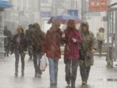Weather forecasters warn of showers and river rises