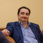  Guzhvageit : such different tasks of a politician and journalist